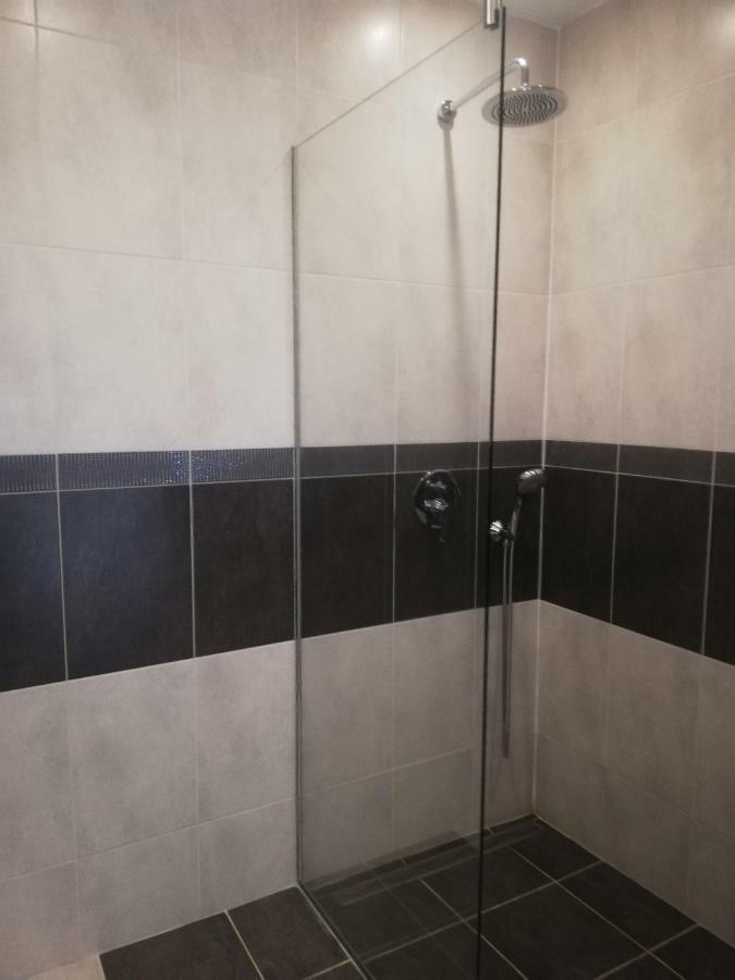 Senza Apartman Bratislava Exterior photo